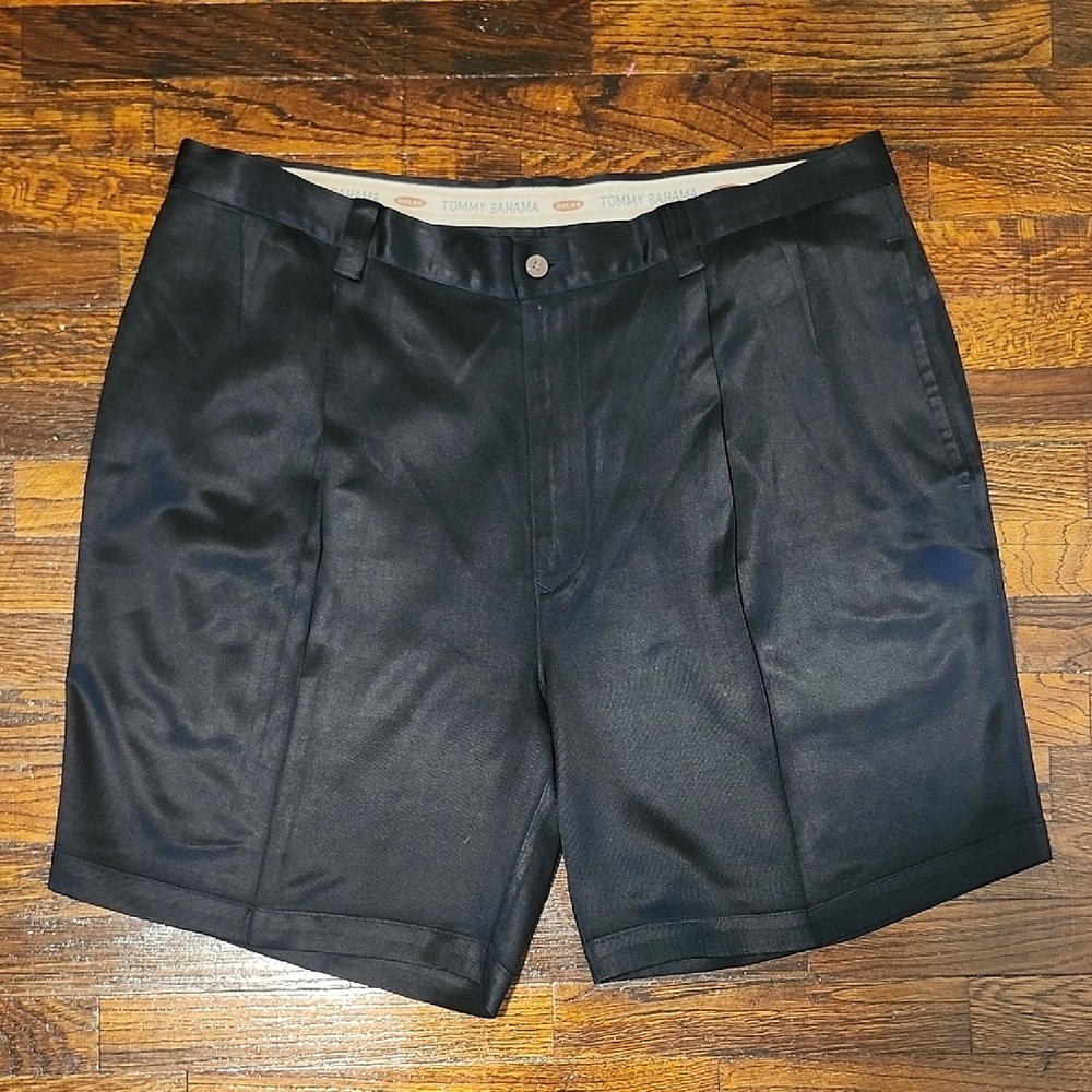 Tommy Bahama Relax Midnight Black 100% Silk Men's Flat Front Shorts Size 40